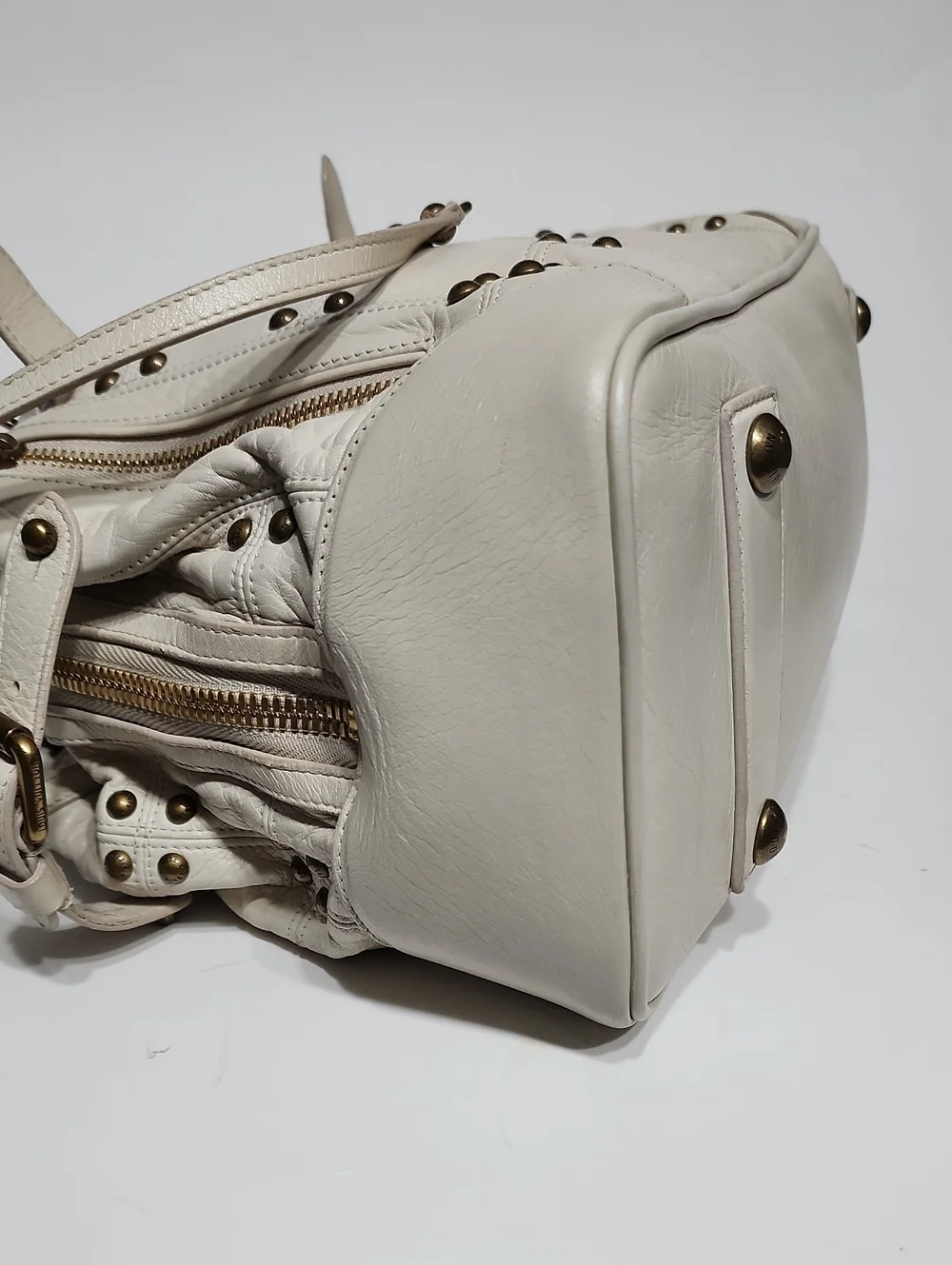 Louis Vuitton Suhali Aged Gold Rivet Hardware Tapioca Y2K Shoulder bag